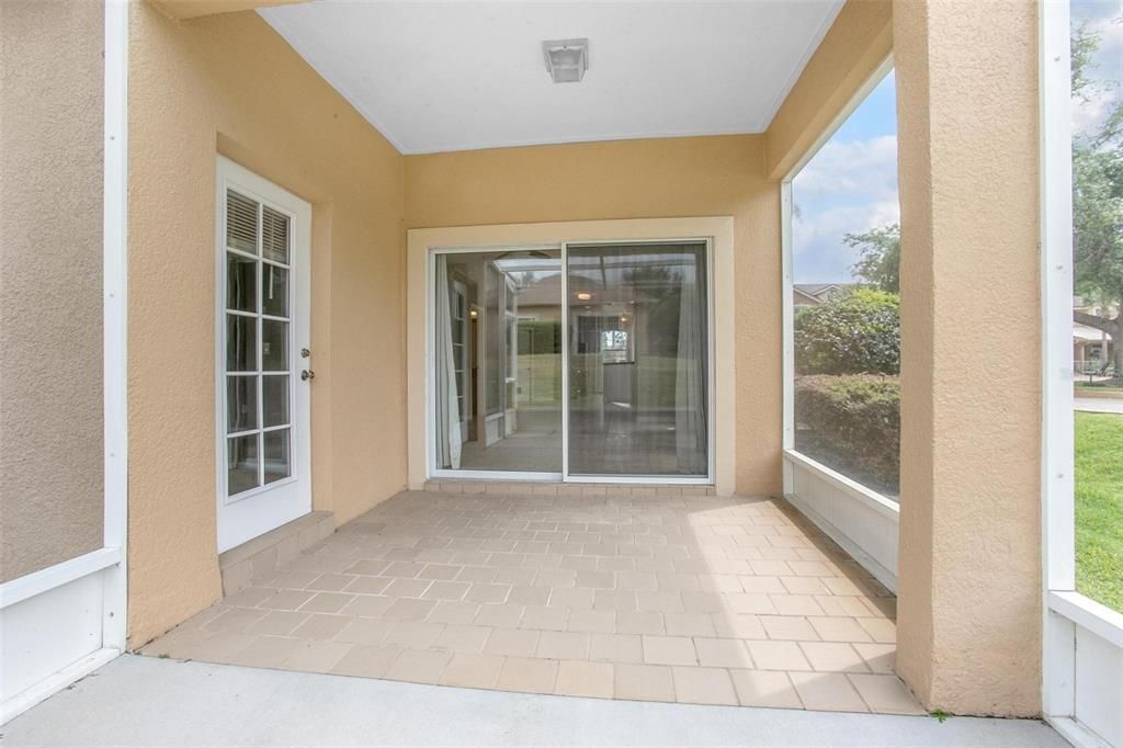 待售: $330,000 (3 贝兹, 2 浴室, 2235 平方英尺)