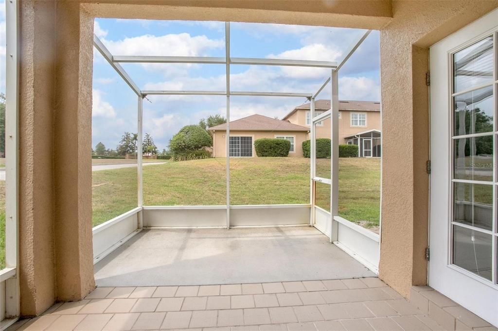 待售: $330,000 (3 贝兹, 2 浴室, 2235 平方英尺)