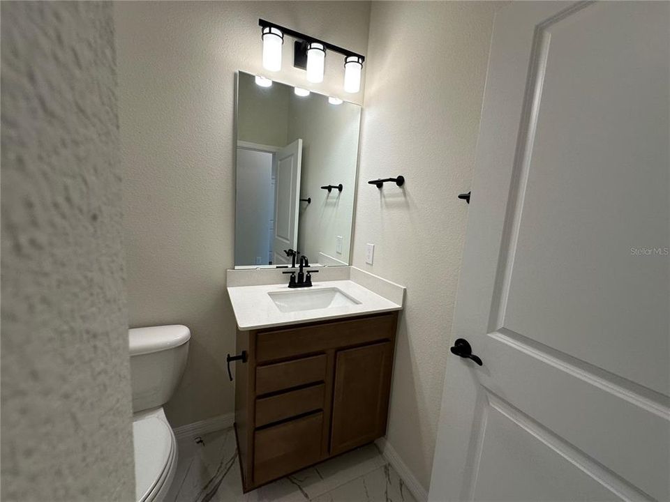 出租: $5,550 (5 贝兹, 4 浴室, 3172 平方英尺)