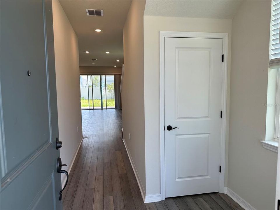 出租: $5,550 (5 贝兹, 4 浴室, 3172 平方英尺)