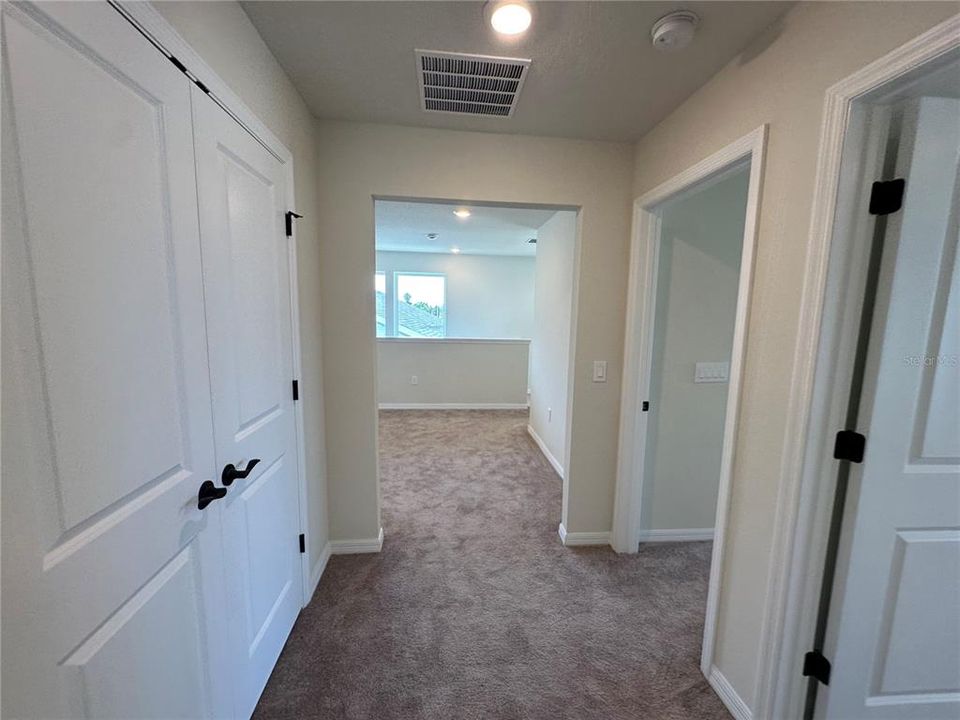 出租: $5,550 (5 贝兹, 4 浴室, 3172 平方英尺)