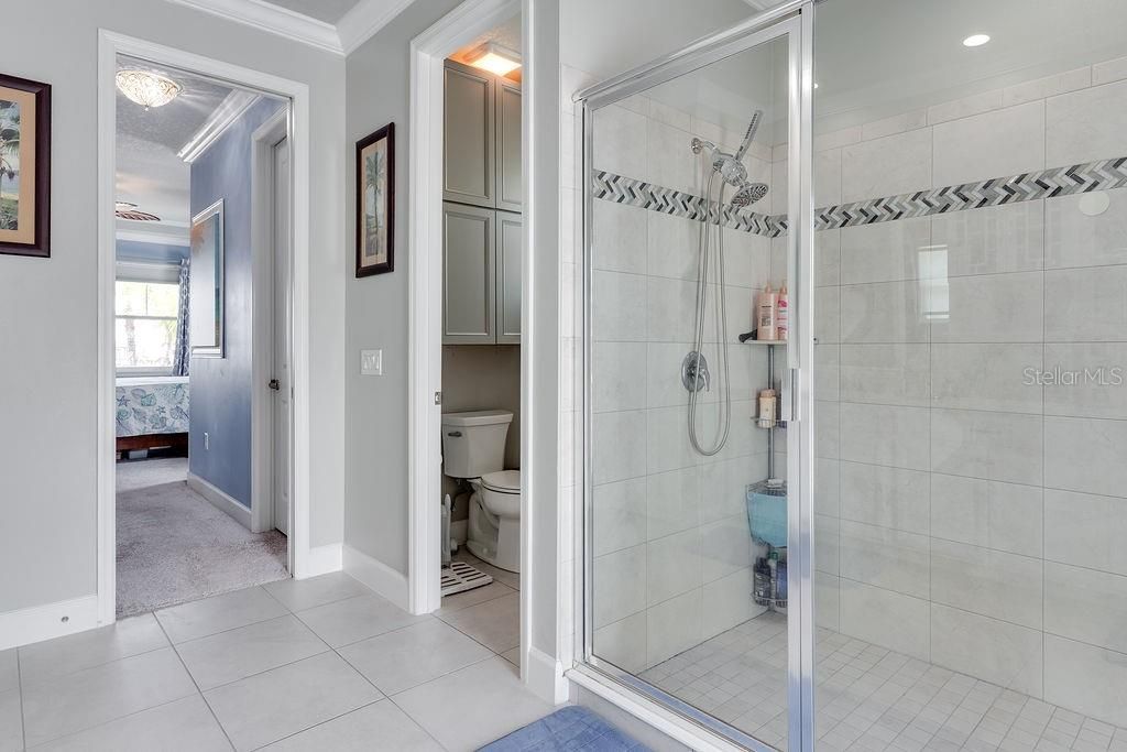 En Venta: $1,395,000 (4 camas, 3 baños, 2921 Pies cuadrados)