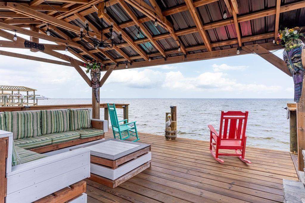 En Venta: $1,395,000 (4 camas, 3 baños, 2921 Pies cuadrados)