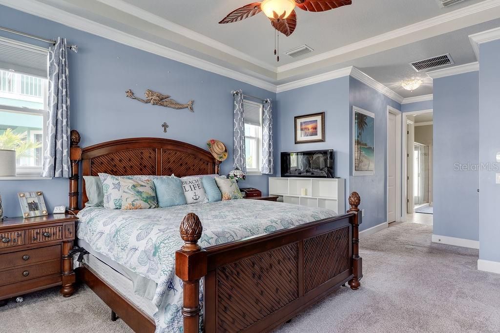 En Venta: $1,395,000 (4 camas, 3 baños, 2921 Pies cuadrados)