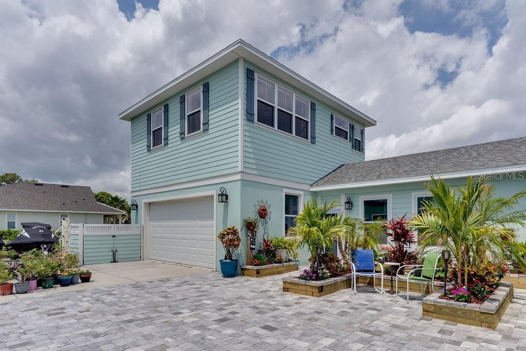 En Venta: $1,395,000 (4 camas, 3 baños, 2921 Pies cuadrados)