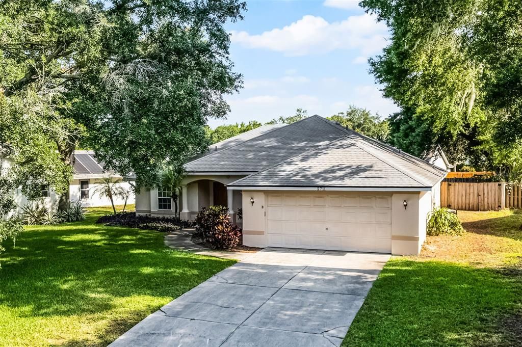 合同活跃: $329,000 (3 贝兹, 2 浴室, 1697 平方英尺)