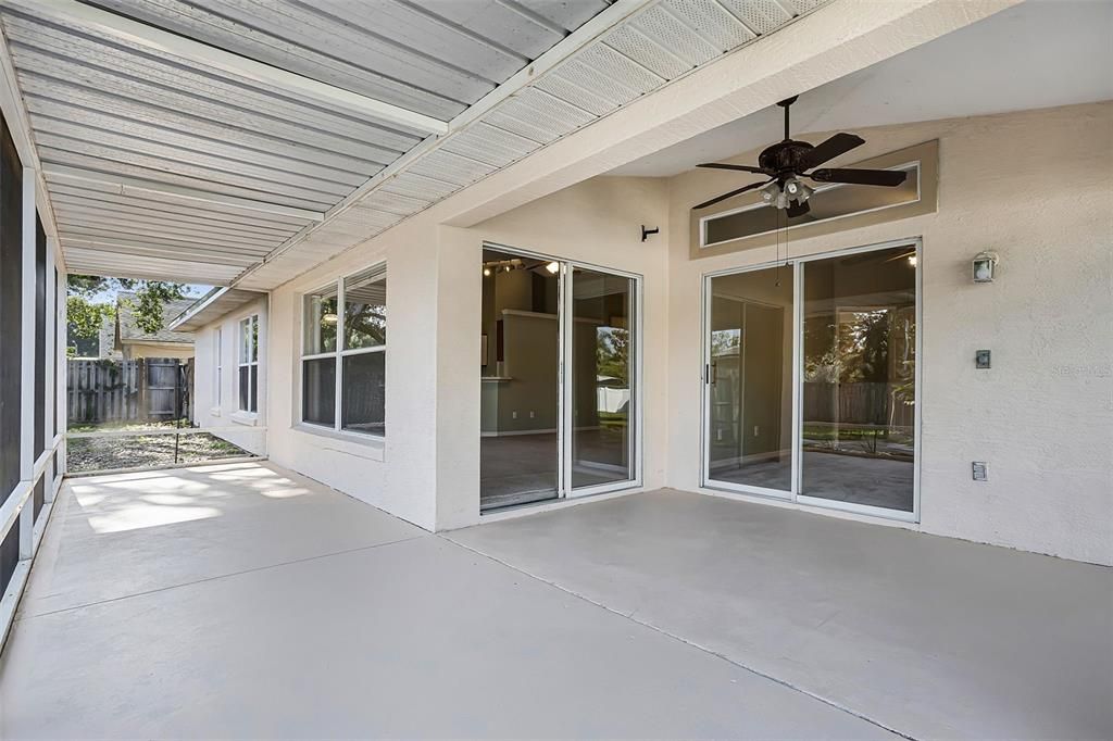 合同活跃: $329,000 (3 贝兹, 2 浴室, 1697 平方英尺)