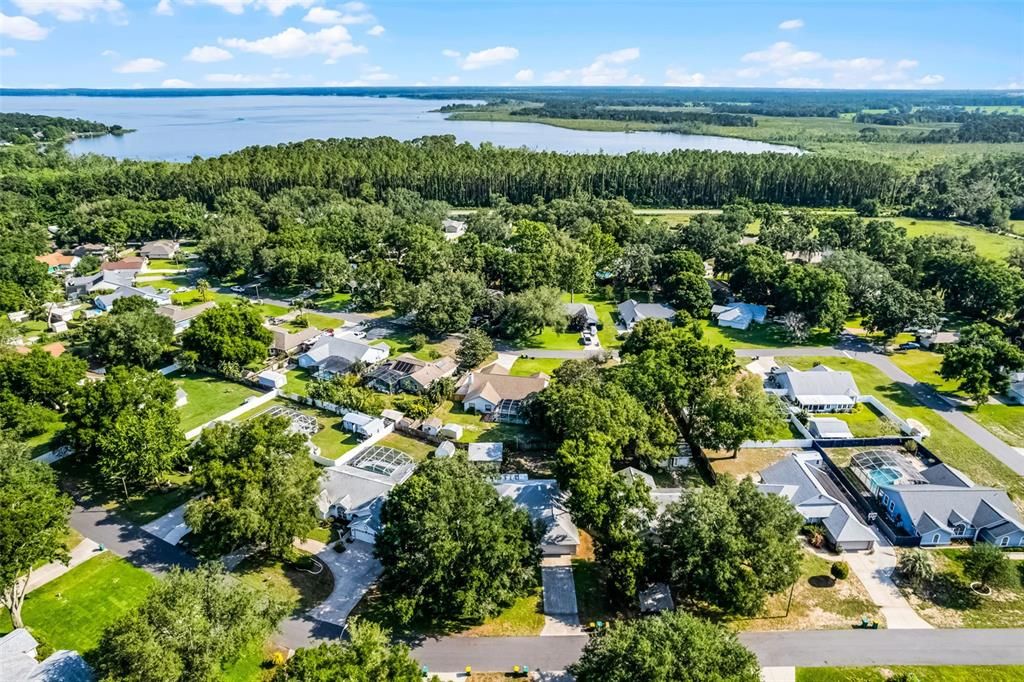 合同活跃: $329,000 (3 贝兹, 2 浴室, 1697 平方英尺)