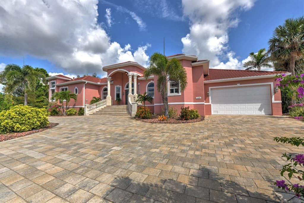 For Sale: $1,475,000 (3 beds, 3 baths, 3481 Square Feet)