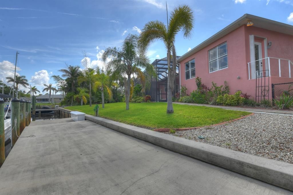 For Sale: $1,475,000 (3 beds, 3 baths, 3481 Square Feet)