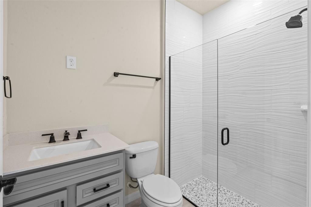 For Sale: $950,000 (5 beds, 3 baths, 2550 Square Feet)