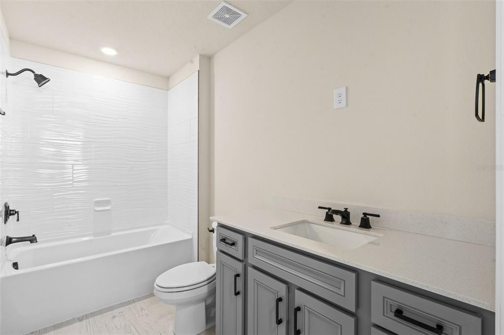 For Sale: $950,000 (5 beds, 3 baths, 2550 Square Feet)