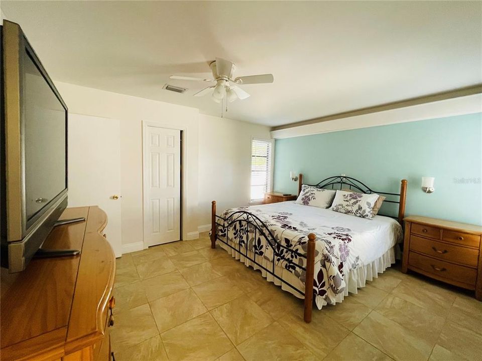 出租: $3,500 (3 贝兹, 2 浴室, 2152 平方英尺)