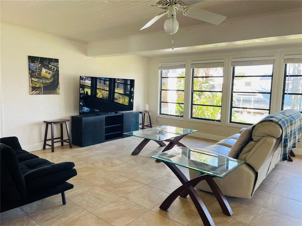 出租: $3,500 (3 贝兹, 2 浴室, 2152 平方英尺)