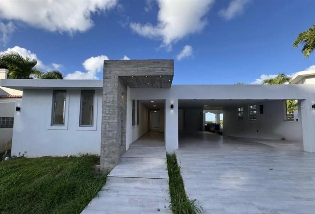 Vendido Recientemente: $480,000 (4 camas, 3 baños, 1900 Pies cuadrados)
