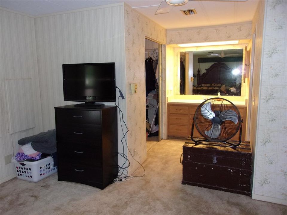 待售: $139,000 (2 贝兹, 2 浴室, 1338 平方英尺)