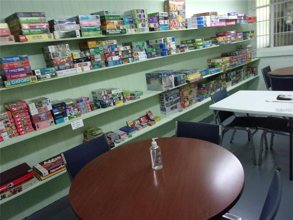 待售: $139,000 (2 贝兹, 2 浴室, 1338 平方英尺)