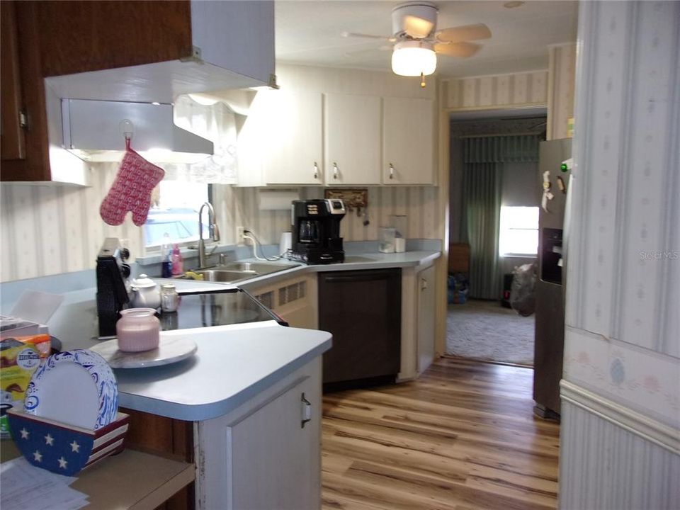 待售: $139,000 (2 贝兹, 2 浴室, 1338 平方英尺)