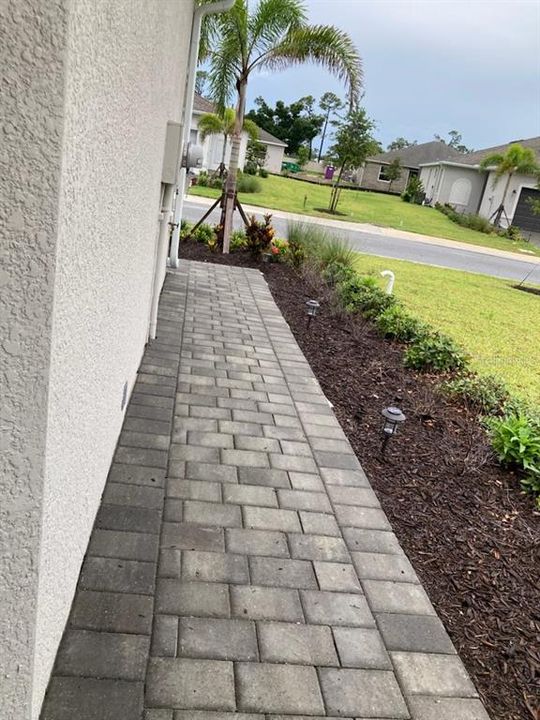 For Rent: $3,200 (3 beds, 2 baths, 1417 Square Feet)