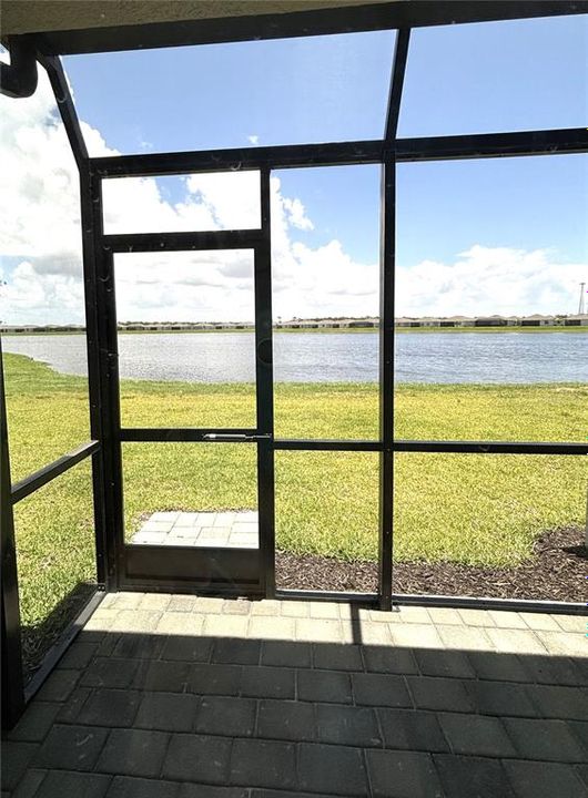 For Rent: $3,200 (3 beds, 2 baths, 1417 Square Feet)