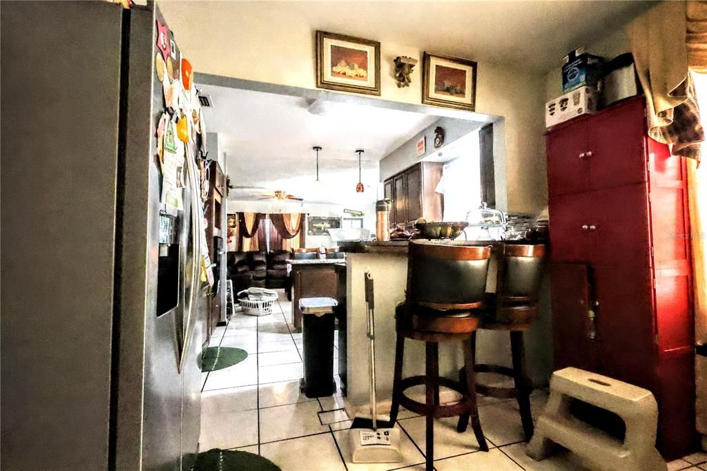 待售: $420,000 (4 贝兹, 3 浴室, 2010 平方英尺)