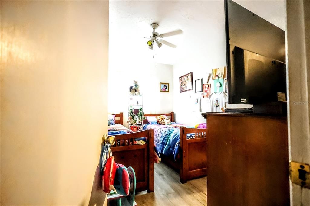 待售: $420,000 (4 贝兹, 3 浴室, 2010 平方英尺)