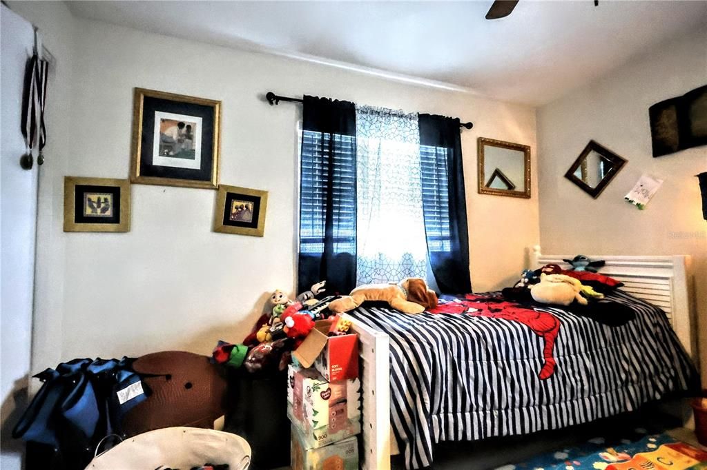 待售: $420,000 (4 贝兹, 3 浴室, 2010 平方英尺)