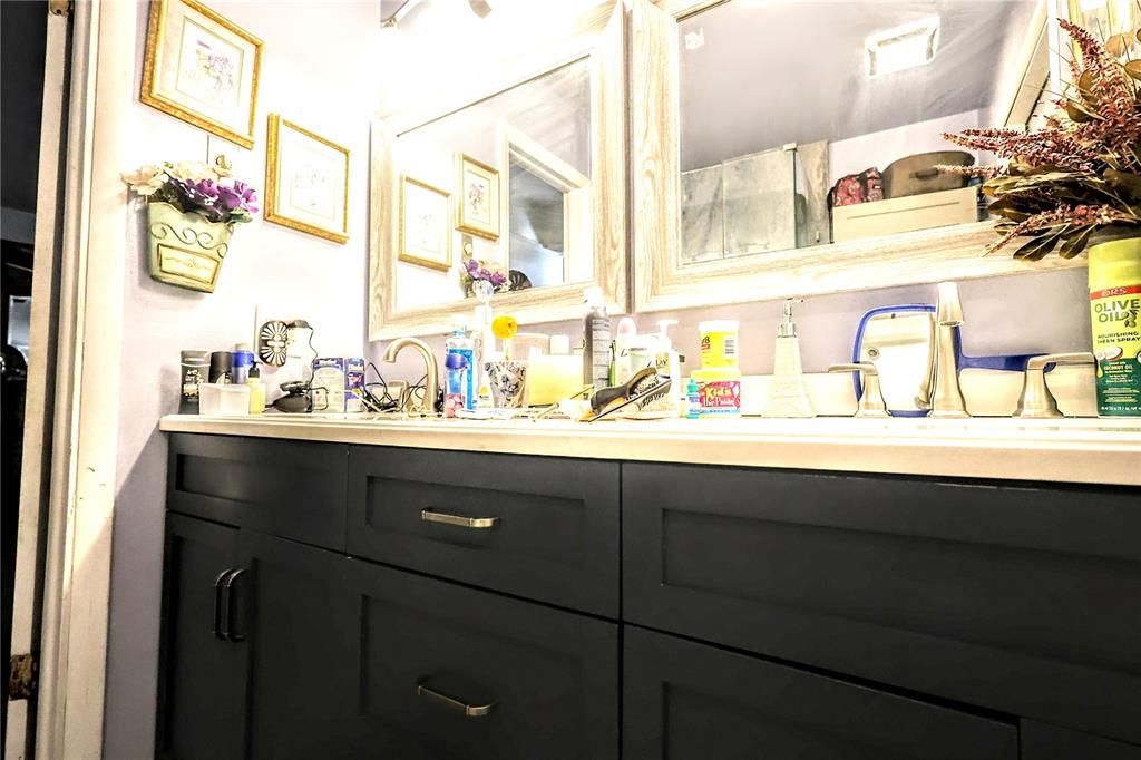 待售: $420,000 (4 贝兹, 3 浴室, 2010 平方英尺)