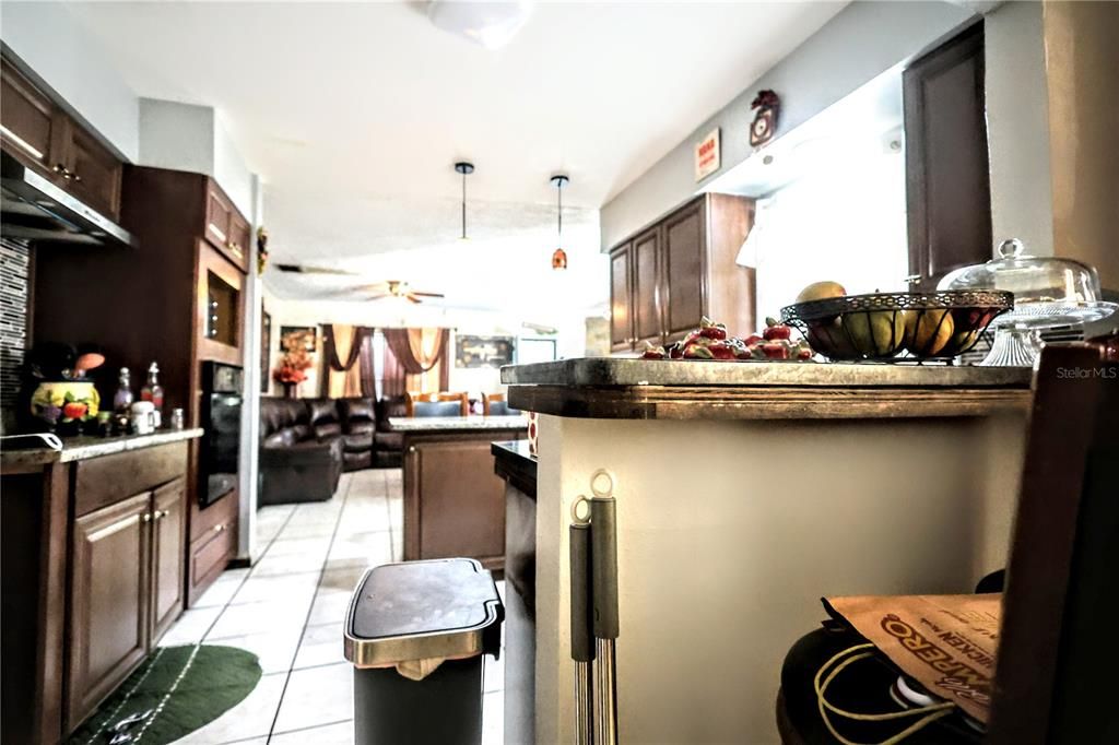 待售: $420,000 (4 贝兹, 3 浴室, 2010 平方英尺)