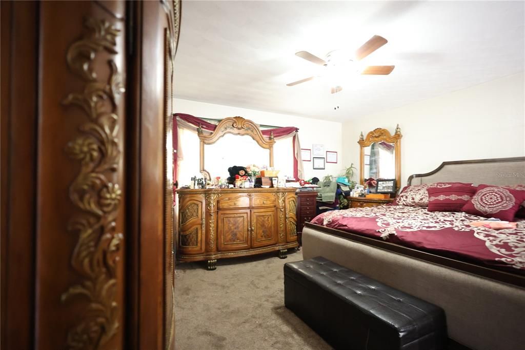 待售: $420,000 (4 贝兹, 3 浴室, 2010 平方英尺)