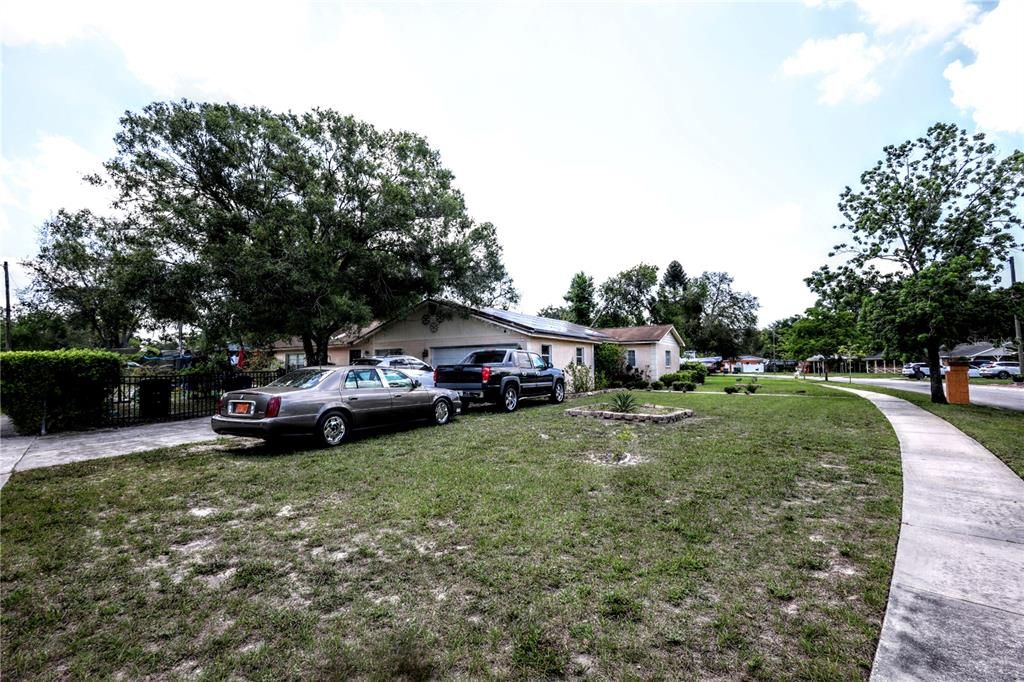 待售: $420,000 (4 贝兹, 3 浴室, 2010 平方英尺)