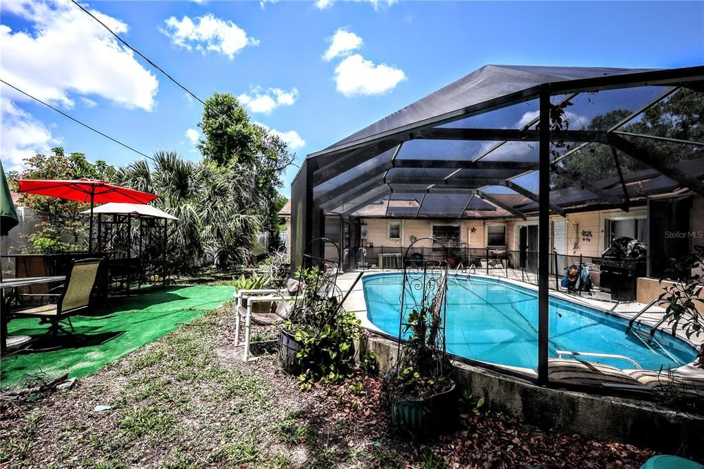 待售: $420,000 (4 贝兹, 3 浴室, 2010 平方英尺)