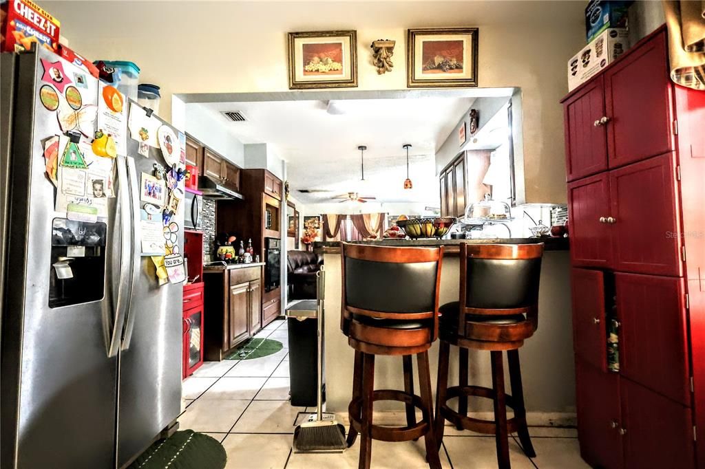 待售: $420,000 (4 贝兹, 3 浴室, 2010 平方英尺)