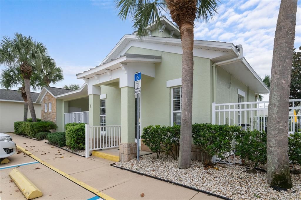 Active With Contract: $229,000 (2 beds, 2 baths, 1143 Square Feet)