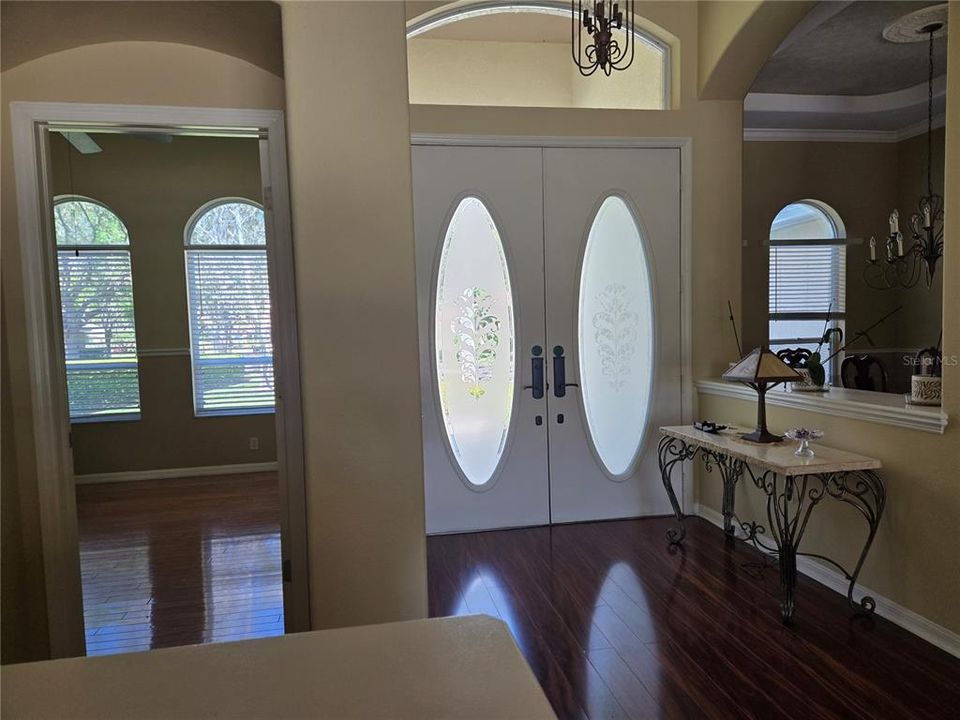 En Venta: $949,000 (4 camas, 3 baños, 3519 Pies cuadrados)