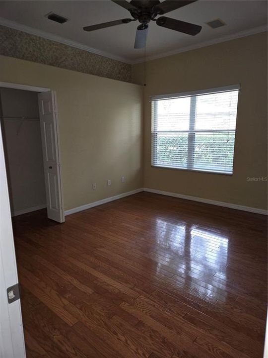 En Venta: $949,000 (4 camas, 3 baños, 3519 Pies cuadrados)