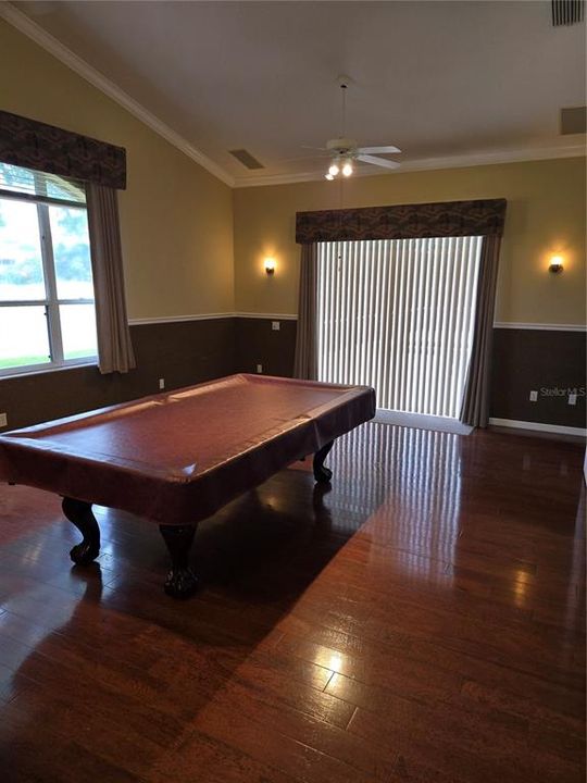 En Venta: $949,000 (4 camas, 3 baños, 3519 Pies cuadrados)