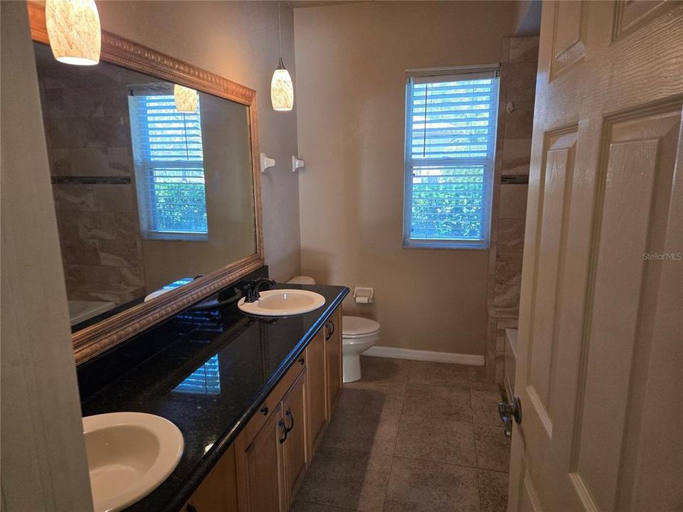 En Venta: $949,000 (4 camas, 3 baños, 3519 Pies cuadrados)