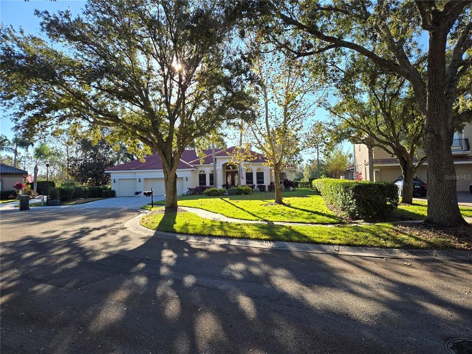 En Venta: $949,000 (4 camas, 3 baños, 3519 Pies cuadrados)