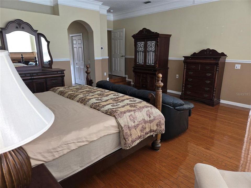 En Venta: $949,000 (4 camas, 3 baños, 3519 Pies cuadrados)