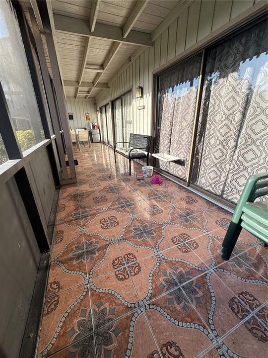 En Venta: $87,700 (1 camas, 1 baños, 974 Pies cuadrados)