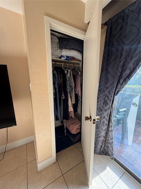 En Venta: $87,700 (1 camas, 1 baños, 974 Pies cuadrados)