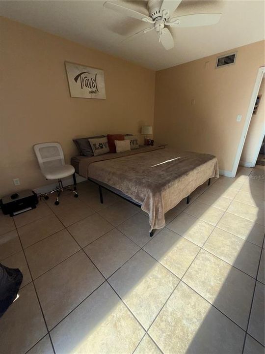 En Venta: $87,700 (1 camas, 1 baños, 974 Pies cuadrados)