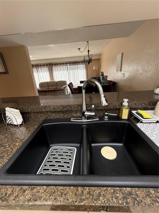 En Venta: $87,700 (1 camas, 1 baños, 974 Pies cuadrados)