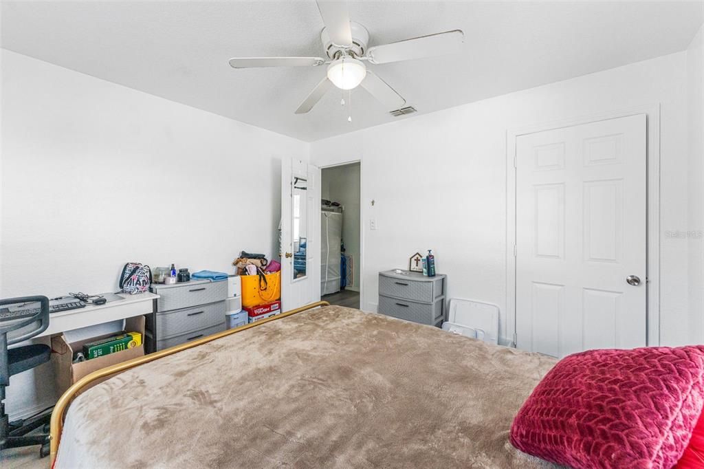 待售: $194,000 (2 贝兹, 1 浴室, 576 平方英尺)