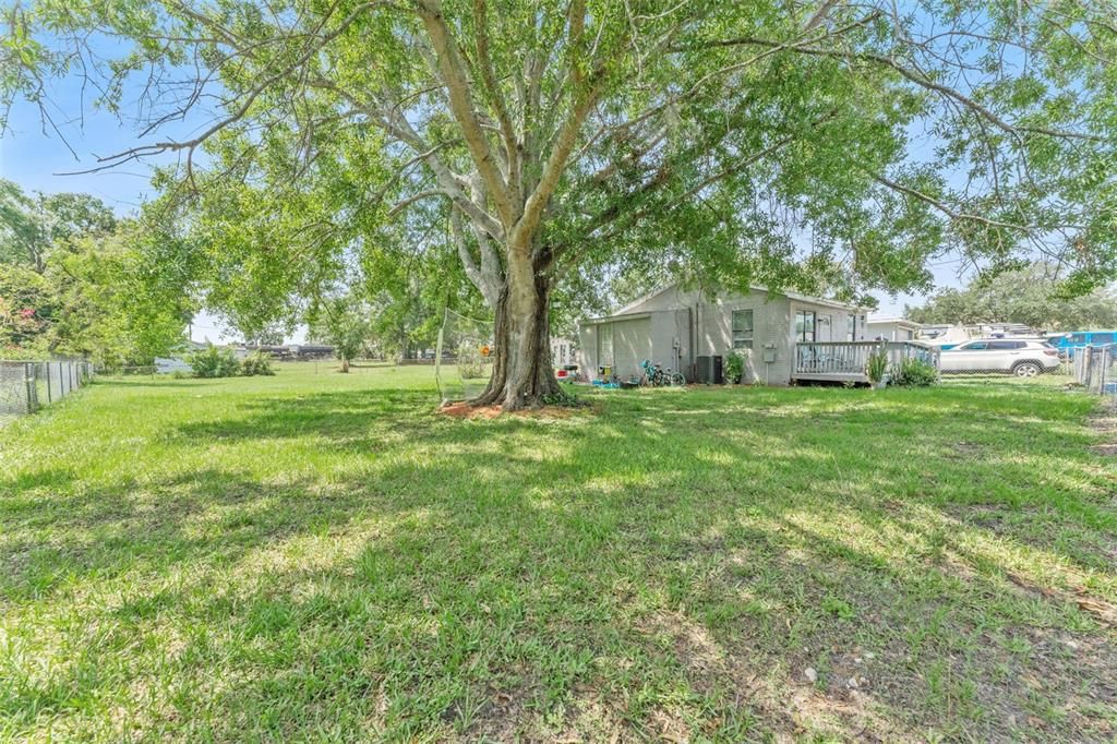 待售: $194,000 (2 贝兹, 1 浴室, 576 平方英尺)