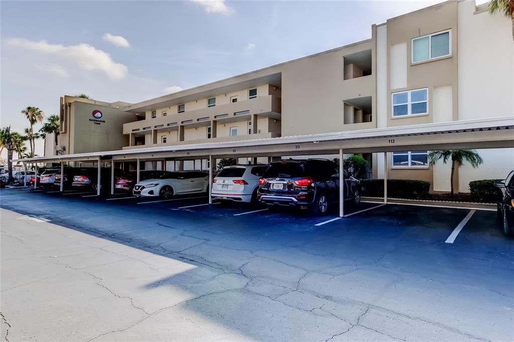 Activo con contrato: $165,000 (2 camas, 2 baños, 1050 Pies cuadrados)