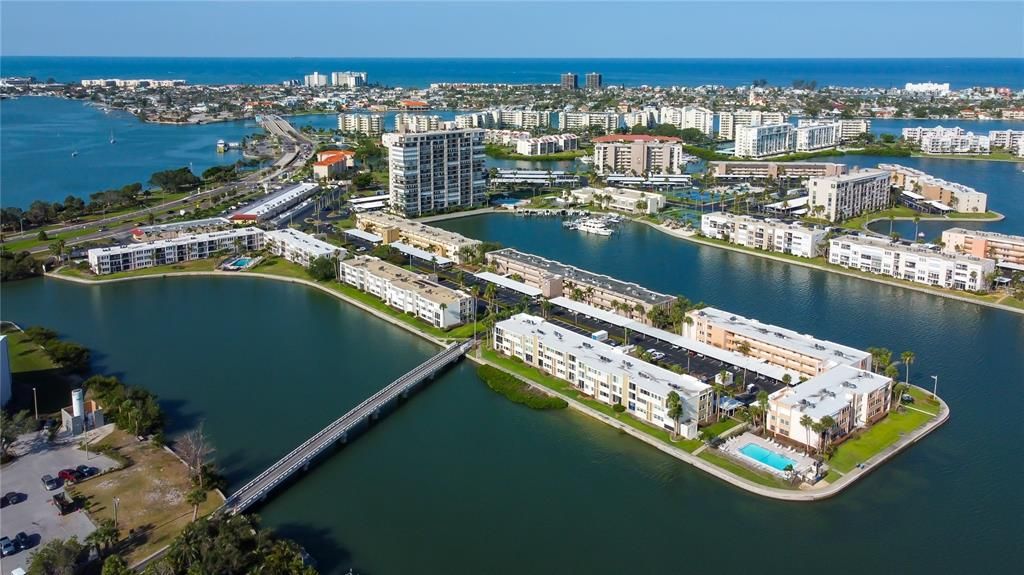 Activo con contrato: $165,000 (2 camas, 2 baños, 1050 Pies cuadrados)