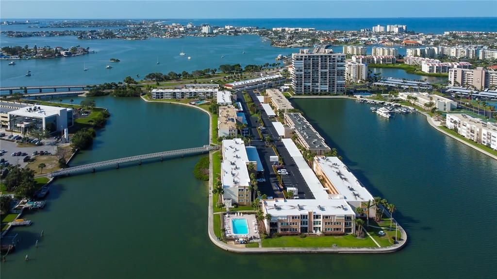 Activo con contrato: $165,000 (2 camas, 2 baños, 1050 Pies cuadrados)