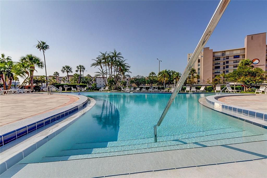 Activo con contrato: $165,000 (2 camas, 2 baños, 1050 Pies cuadrados)